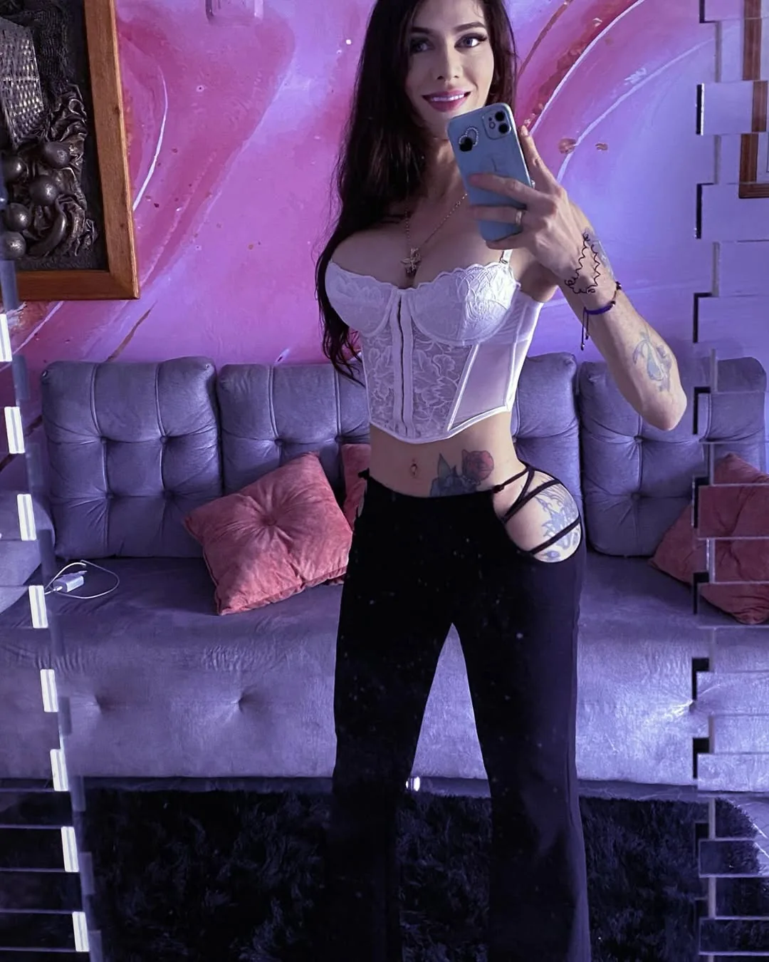 Lena escort 